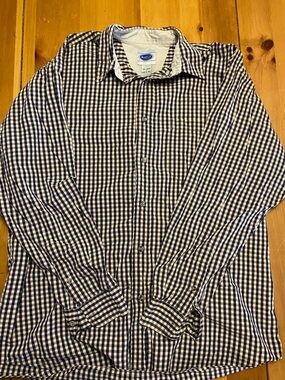Austin Clothing Co. Navy and Cream Gingham Button-Up Shirt